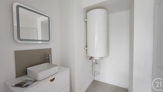 Appartement F3 à louer - 3 pièces - 64.0 m2 - ABBEVILLE - 80 - PICARDIE - Century 21 Triangle Immobilier