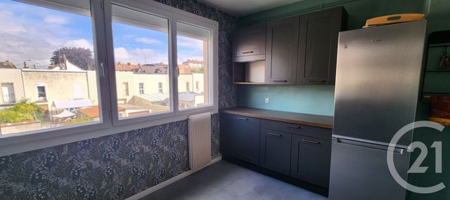 Appartement T4 à vendre - 4 pièces - 94.0 m2 - ABBEVILLE - 80 - PICARDIE - Century 21 Triangle Immobilier