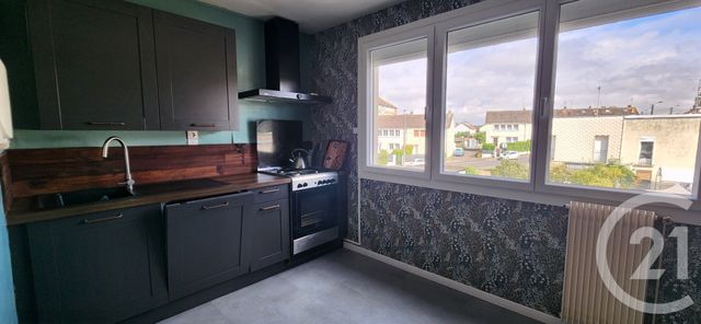 Appartement T4 à vendre - 4 pièces - 94.0 m2 - ABBEVILLE - 80 - PICARDIE - Century 21 Triangle Immobilier