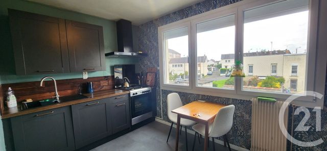 Appartement T4 à vendre - 4 pièces - 94.0 m2 - ABBEVILLE - 80 - PICARDIE - Century 21 Triangle Immobilier