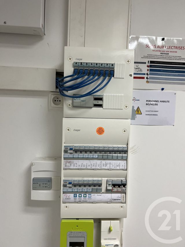 commerce à louer - 160.0 m2 - VAUCHELLES LES QUESNOY - 80 - PICARDIE - Century 21 Triangle Immobilier