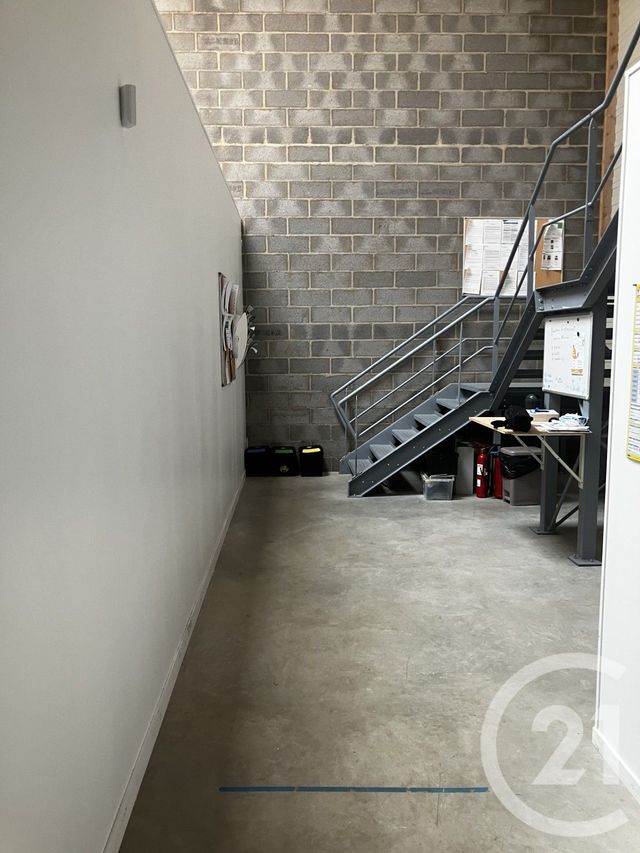 commerce à louer - 160.0 m2 - VAUCHELLES LES QUESNOY - 80 - PICARDIE - Century 21 Triangle Immobilier