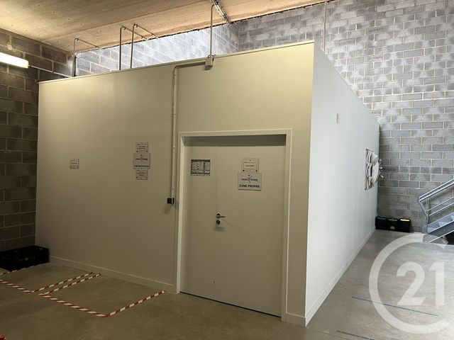 commerce à louer - 160.0 m2 - VAUCHELLES LES QUESNOY - 80 - PICARDIE - Century 21 Triangle Immobilier