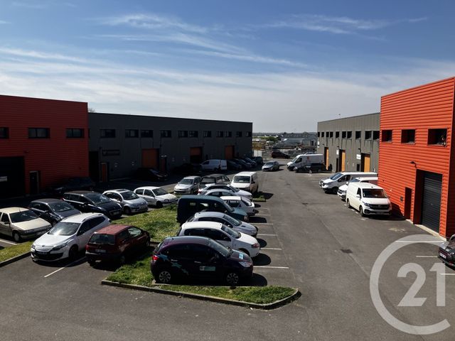 commerce à louer - 160.0 m2 - VAUCHELLES LES QUESNOY - 80 - PICARDIE - Century 21 Triangle Immobilier