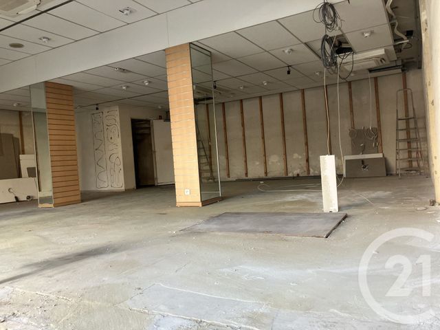 commerce à louer - 150.0 m2 - 80 - PICARDIE - Century 21 Triangle Immobilier