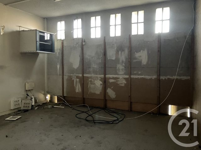 commerce à louer - 150.0 m2 - 80 - PICARDIE - Century 21 Triangle Immobilier