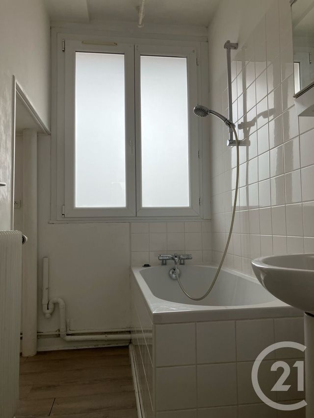 Appartement F2 à louer - 2 pièces - 39.0 m2 - ABBEVILLE - 80 - PICARDIE - Century 21 Triangle Immobilier