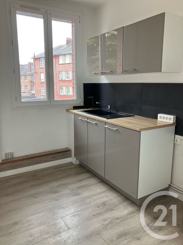 Appartement F2 à louer - 2 pièces - 39.0 m2 - ABBEVILLE - 80 - PICARDIE - Century 21 Triangle Immobilier