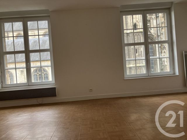 Appartement F3 à louer - 3 pièces - 59.4 m2 - ABBEVILLE - 80 - PICARDIE - Century 21 Triangle Immobilier