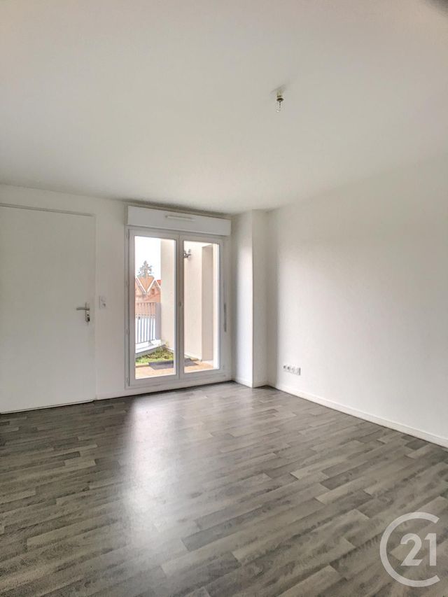 Appartement Duplex à louer - 2 pièces - 37.2 m2 - ABBEVILLE - 80 - PICARDIE - Century 21 Triangle Immobilier