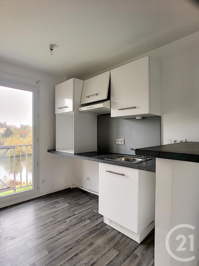 Appartement Duplex à louer - 2 pièces - 37.2 m2 - ABBEVILLE - 80 - PICARDIE - Century 21 Triangle Immobilier