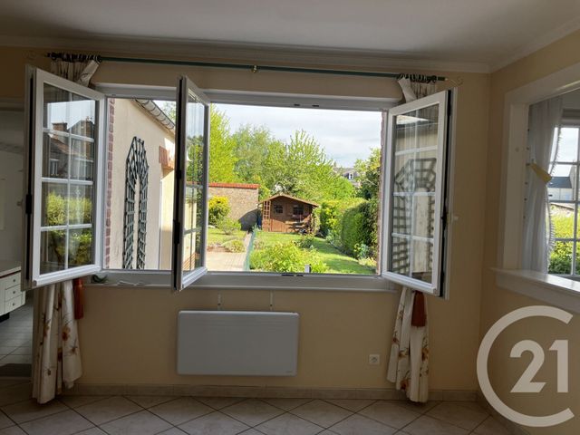 Appartement à louer - 3 pièces - 62.0 m2 - ABBEVILLE - 80 - PICARDIE - Century 21 Triangle Immobilier