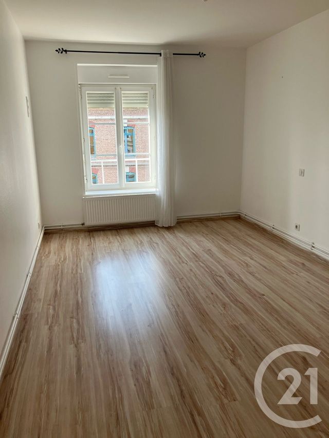 Appartement F3 à louer - 3 pièces - 71.42 m2 - ABBEVILLE - 80 - PICARDIE - Century 21 Triangle Immobilier