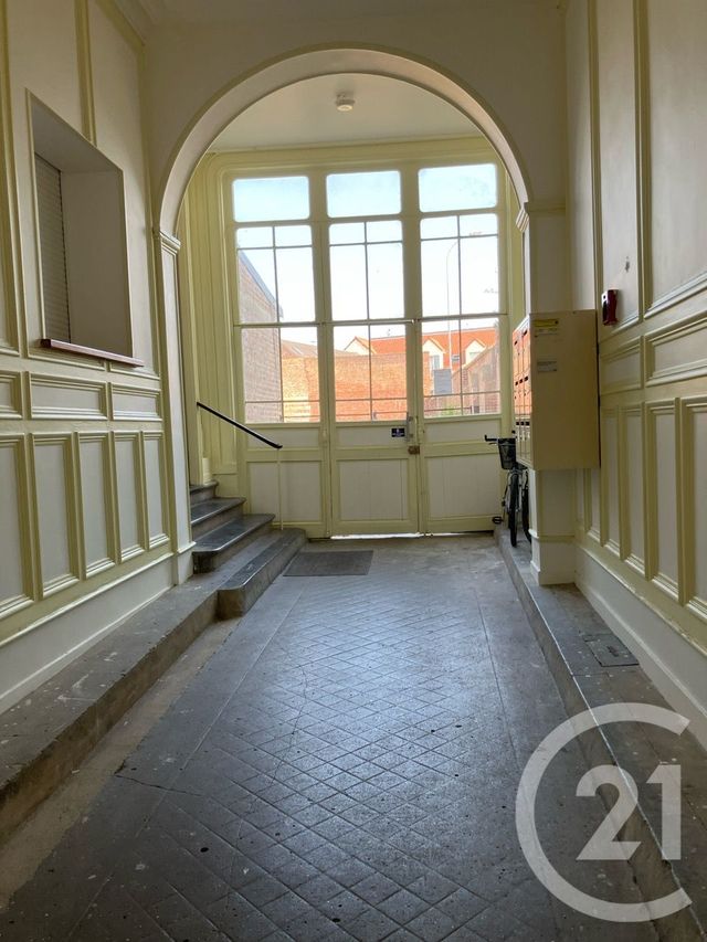 Appartement F3 à louer - 3 pièces - 71.42 m2 - ABBEVILLE - 80 - PICARDIE - Century 21 Triangle Immobilier
