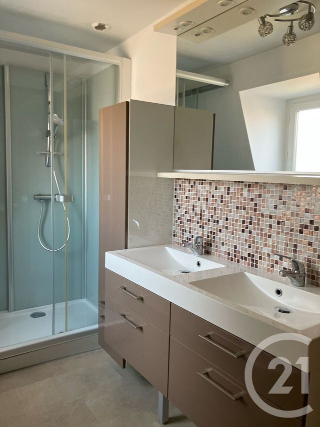 Appartement F3 à louer - 3 pièces - 71.42 m2 - ABBEVILLE - 80 - PICARDIE - Century 21 Triangle Immobilier