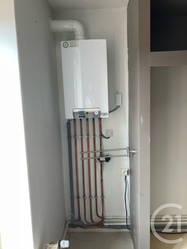 Appartement F3 à louer - 3 pièces - 71.42 m2 - ABBEVILLE - 80 - PICARDIE - Century 21 Triangle Immobilier