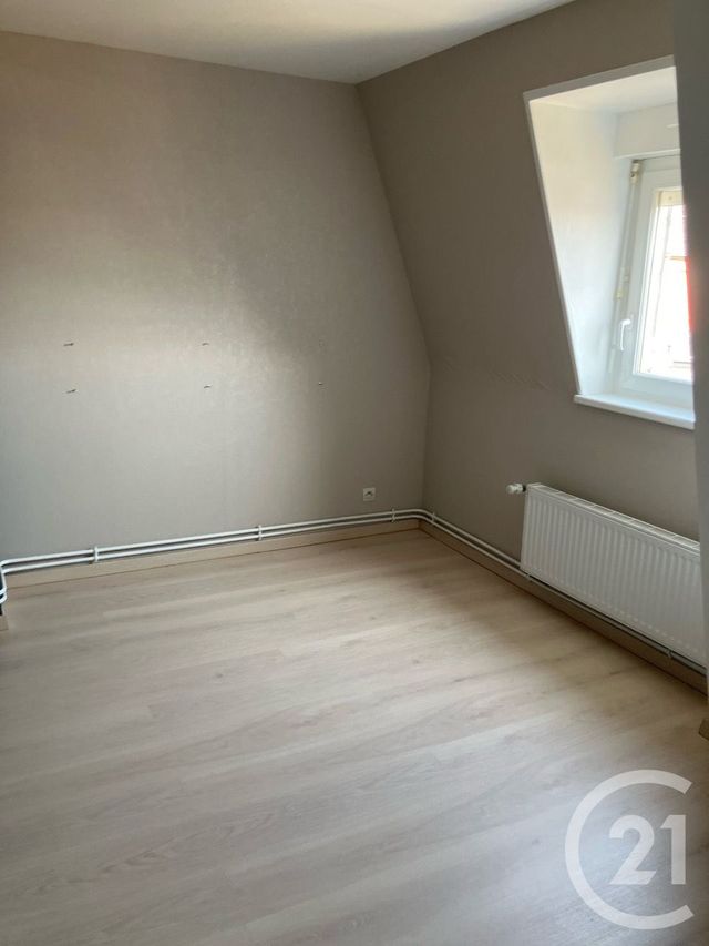 Appartement F3 à louer - 3 pièces - 71.42 m2 - ABBEVILLE - 80 - PICARDIE - Century 21 Triangle Immobilier