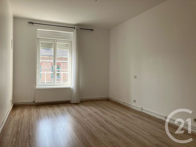 Appartement F3 à louer - 3 pièces - 71.42 m2 - ABBEVILLE - 80 - PICARDIE - Century 21 Triangle Immobilier