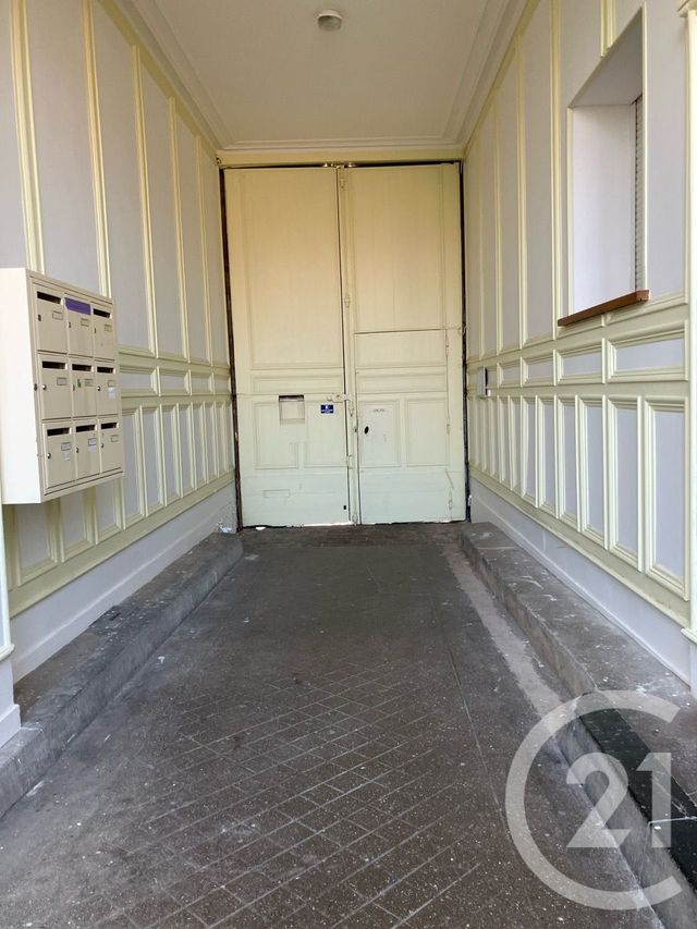 Appartement F3 à louer - 3 pièces - 71.42 m2 - ABBEVILLE - 80 - PICARDIE - Century 21 Triangle Immobilier