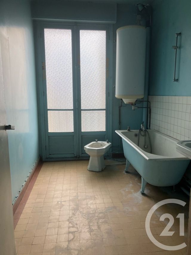 Appartement F3 à vendre - 3 pièces - 90.75 m2 - ABBEVILLE - 80 - PICARDIE - Century 21 Triangle Immobilier
