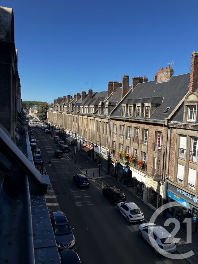Appartement F2 à louer - 2 pièces - 41.9 m2 - ABBEVILLE - 80 - PICARDIE - Century 21 Triangle Immobilier