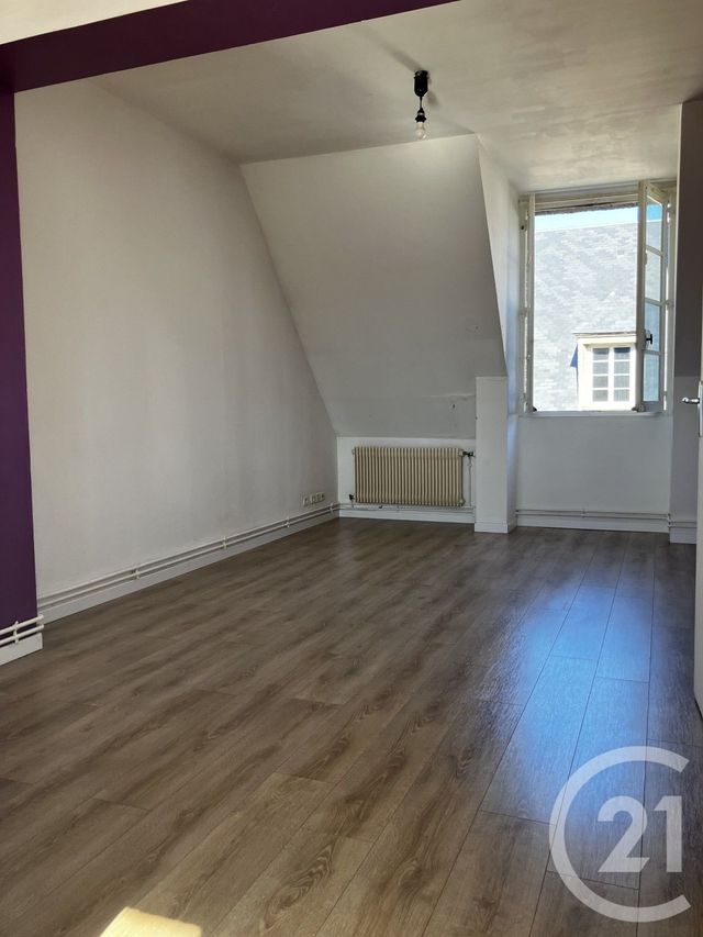 Appartement F2 à louer - 2 pièces - 41.9 m2 - ABBEVILLE - 80 - PICARDIE - Century 21 Triangle Immobilier