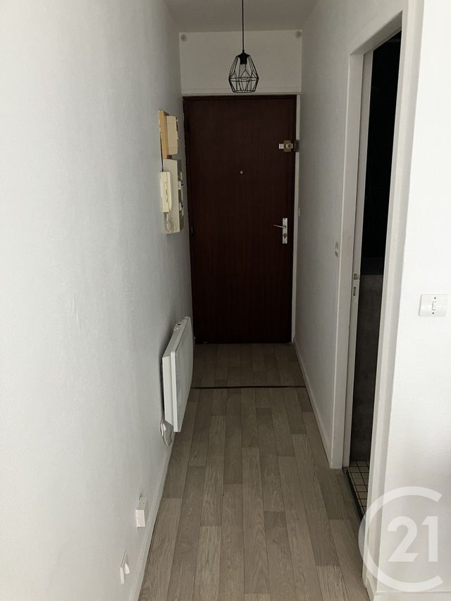 Appartement F1 à louer - 1 pièce - 27.0 m2 - ABBEVILLE - 80 - PICARDIE - Century 21 Triangle Immobilier