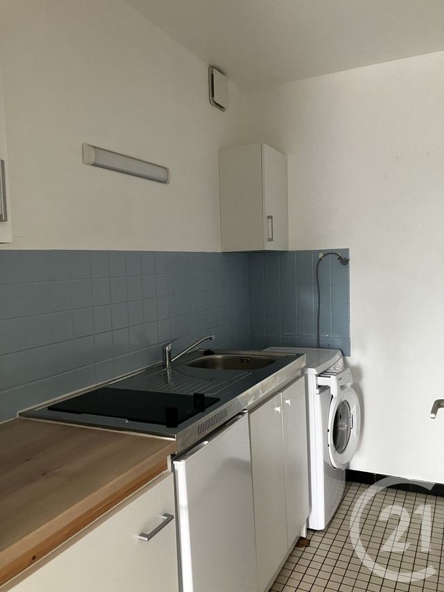 Appartement F1 à louer - 1 pièce - 27.0 m2 - ABBEVILLE - 80 - PICARDIE - Century 21 Triangle Immobilier