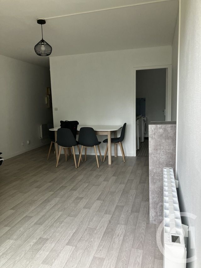 Appartement F1 à louer - 1 pièce - 27.0 m2 - ABBEVILLE - 80 - PICARDIE - Century 21 Triangle Immobilier