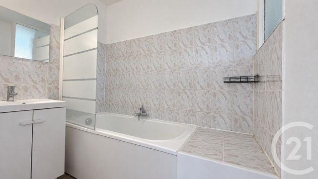 Appartement T3 à vendre - 3 pièces - 63.0 m2 - AMIENS - 80 - PICARDIE - Century 21 Triangle Immobilier